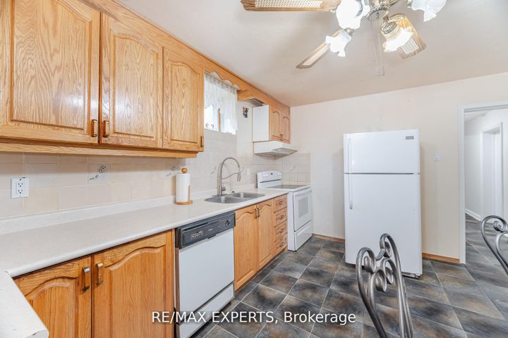 Photo 40 at 42 Cowley Avenue, City Centre West, Toronto