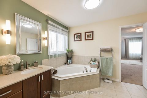 Photo 13 at 1246 LESLIE Drive, Alcona, Innisfil