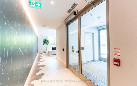 Photo 5 at 408 - 1 Cardiff Road, Mount Pleasant East, Toronto