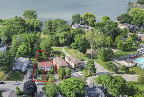 Photo 2 at 175 Lake Shore Drive, New Toronto, Toronto