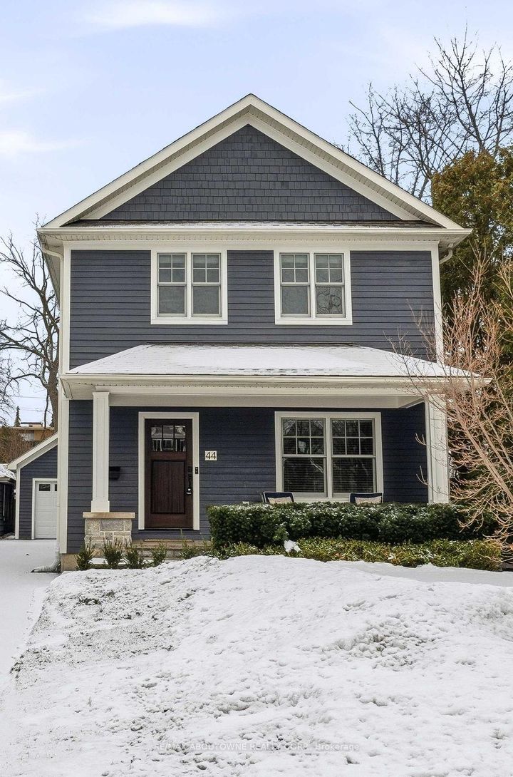 Photo 2 at 44 Head Street, CO Central, Oakville