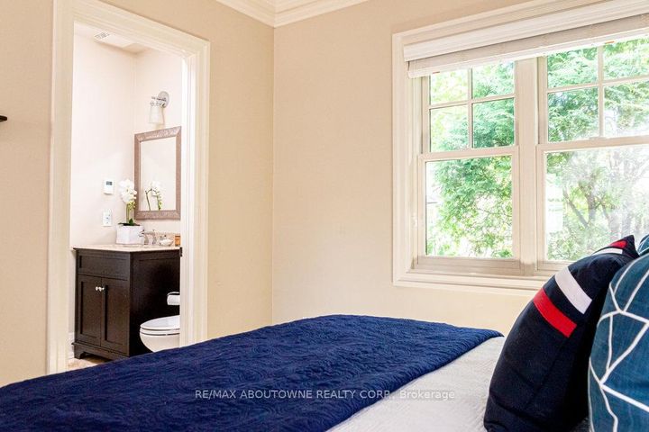 Photo 28 at 44 Head Street, CO Central, Oakville