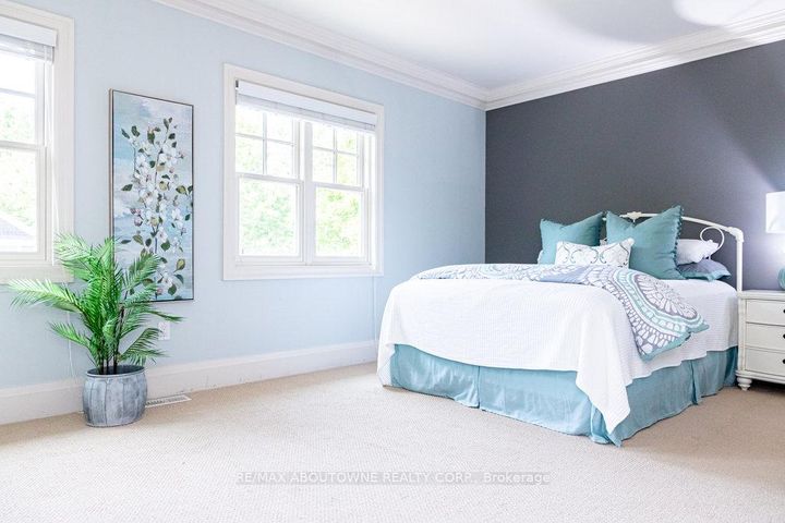 Photo 30 at 44 Head Street, CO Central, Oakville