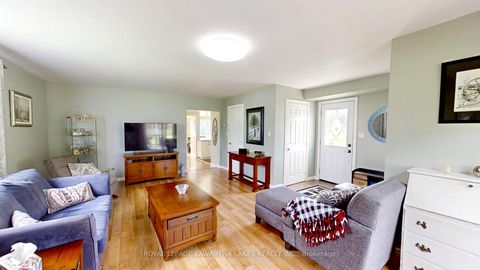 Photo 8 at 31410 Lake Ridge Road, Pefferlaw, Georgina