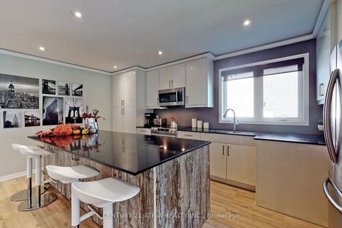 Photo 2 at 182 Princess Avenue, Willowdale East, Toronto