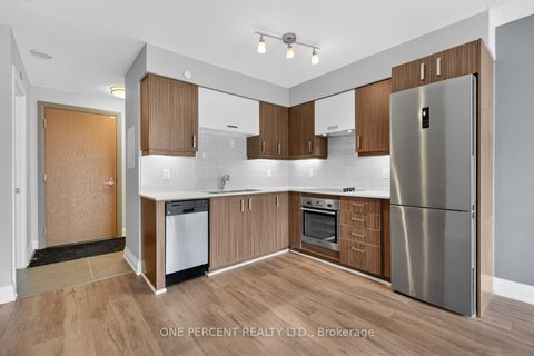 Photo 4 at 705 - 18 Uptown Drive, Unionville, Markham