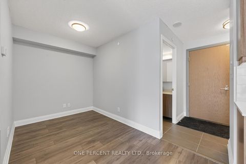 Photo 9 at 705 - 18 Uptown Drive, Unionville, Markham