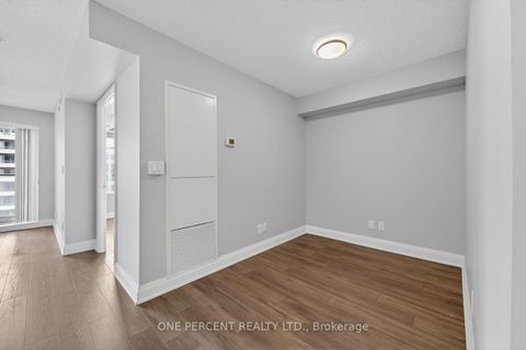 Photo 10 at 705 - 18 Uptown Drive, Unionville, Markham