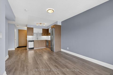 Photo 15 at 705 - 18 Uptown Drive, Unionville, Markham