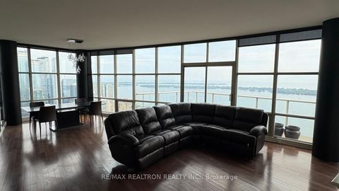 Photo 15 at PH3 - 35 Mariner Terrace, Waterfront Communities C1, Toronto