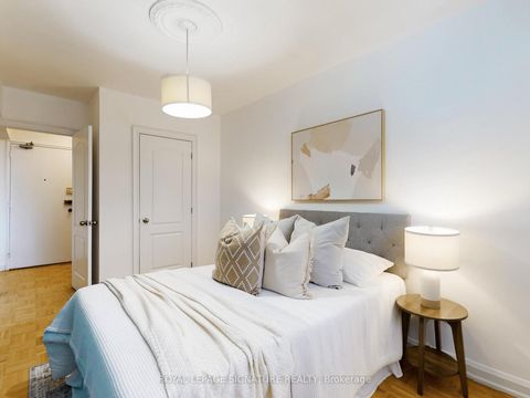 Photo 19 at PH11 - 80 Coe Hill Drive, Swansea, Toronto