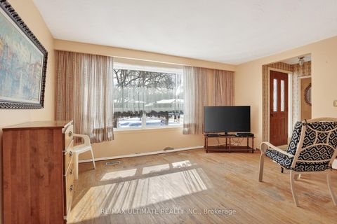 Photo 4 at 46 Medina Crescent, Bendale, Toronto