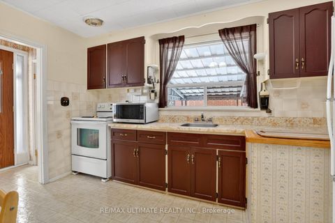 Photo 10 at 46 Medina Crescent, Bendale, Toronto