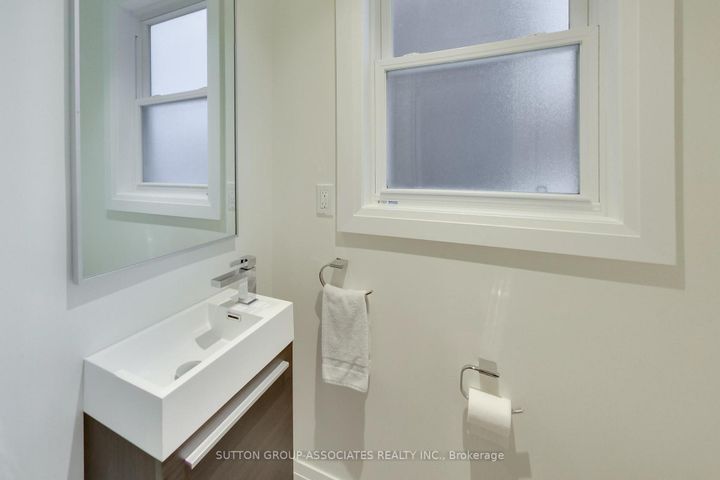 Photo 9 at 284 Atlas Avenue, Oakwood Village, Toronto