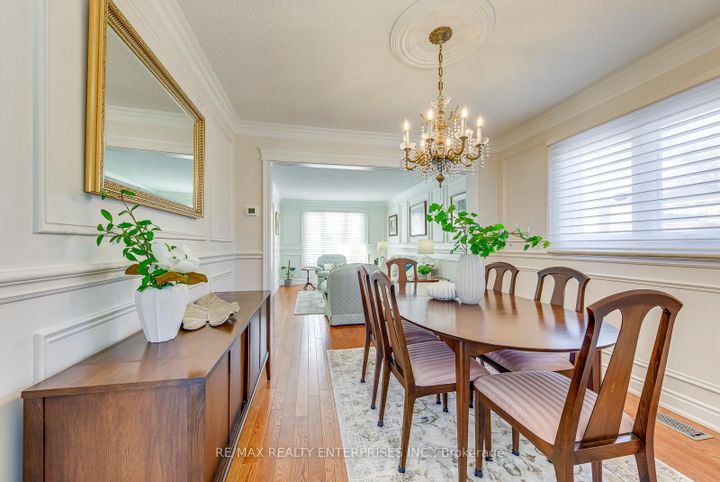 Photo 9 at 2900 Arlington Drive, CV Clearview, Oakville