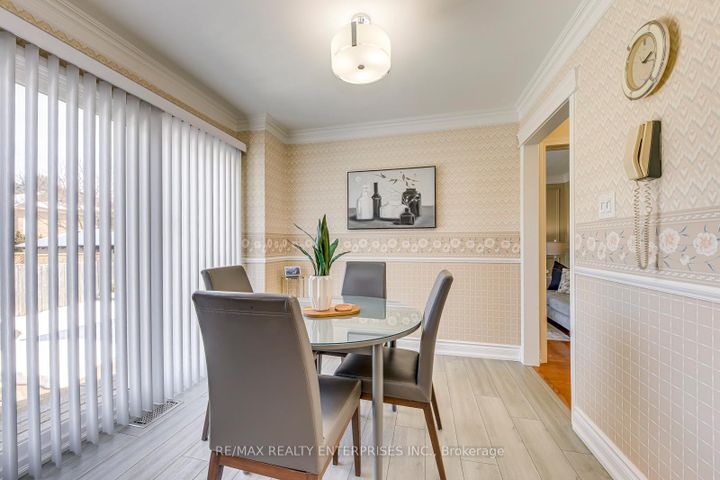 Photo 11 at 2900 Arlington Drive, CV Clearview, Oakville