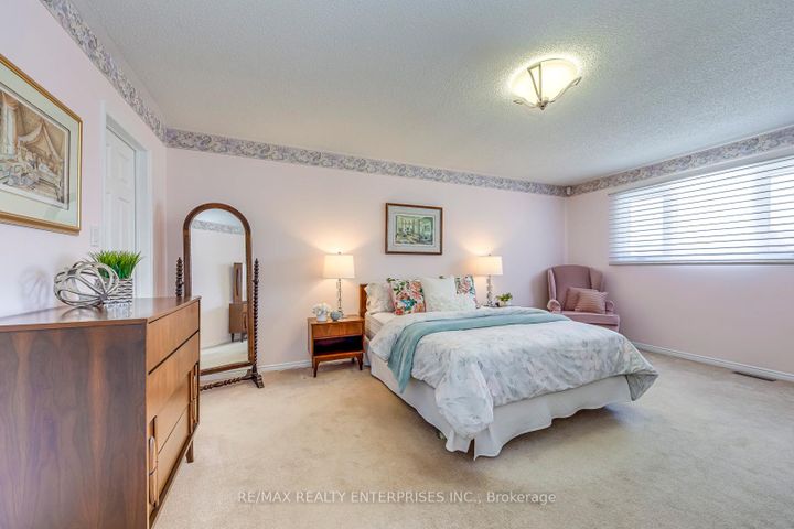 Photo 20 at 2900 Arlington Drive, CV Clearview, Oakville