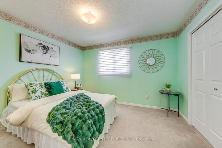 Photo 23 at 2900 Arlington Drive, CV Clearview, Oakville