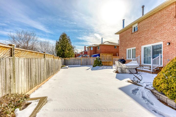 Photo 27 at 2900 Arlington Drive, CV Clearview, Oakville