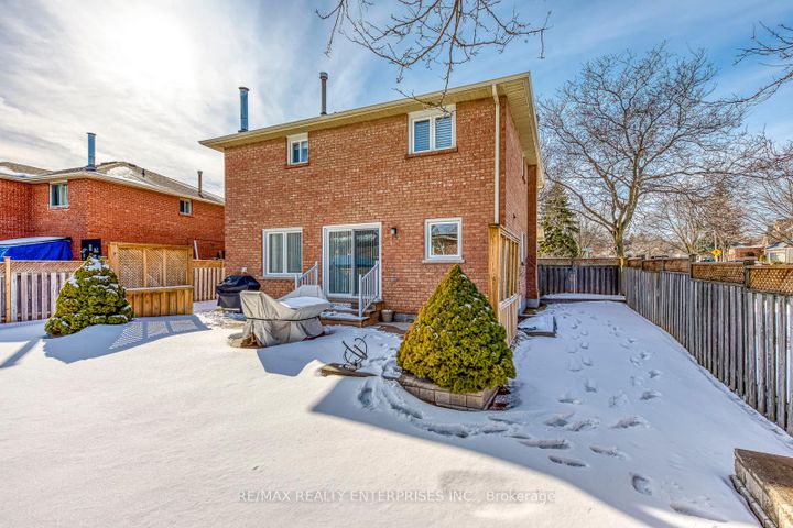 Photo 28 at 2900 Arlington Drive, CV Clearview, Oakville