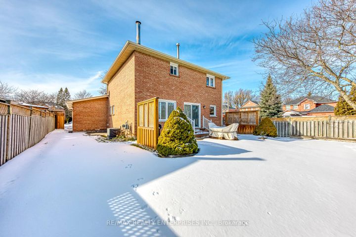 Photo 29 at 2900 Arlington Drive, CV Clearview, Oakville