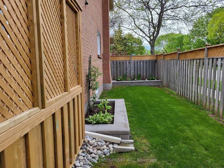 Photo 35 at 2900 Arlington Drive, CV Clearview, Oakville