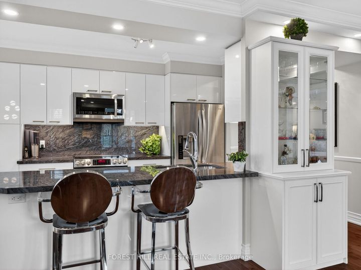 Photo 10 at 206 - 100 Promenade Circle, Brownridge, Vaughan