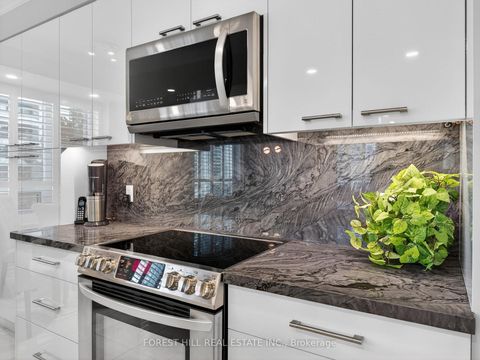 Photo 5 at 206 - 100 Promenade Circle, Brownridge, Vaughan