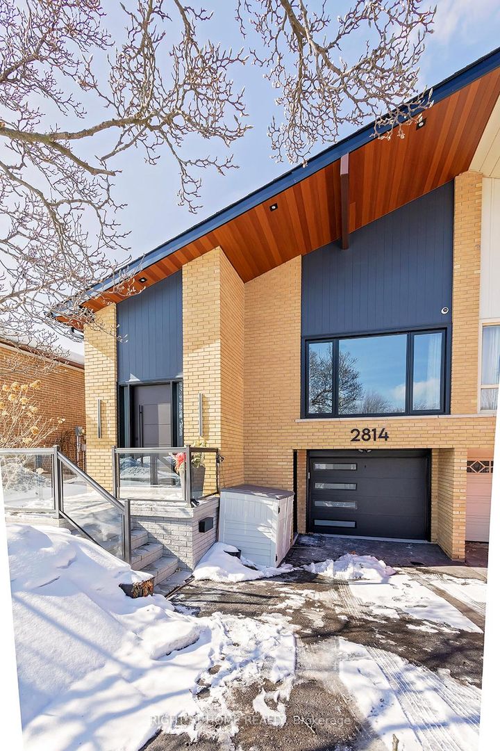 Photo 1 at 2814 Windjammer Road, Erin Mills, Mississauga