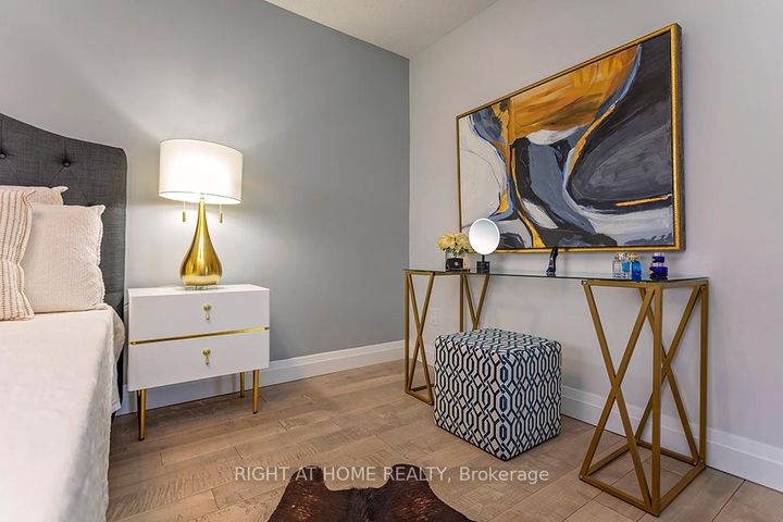 Photo 14 at 2814 Windjammer Road, Erin Mills, Mississauga