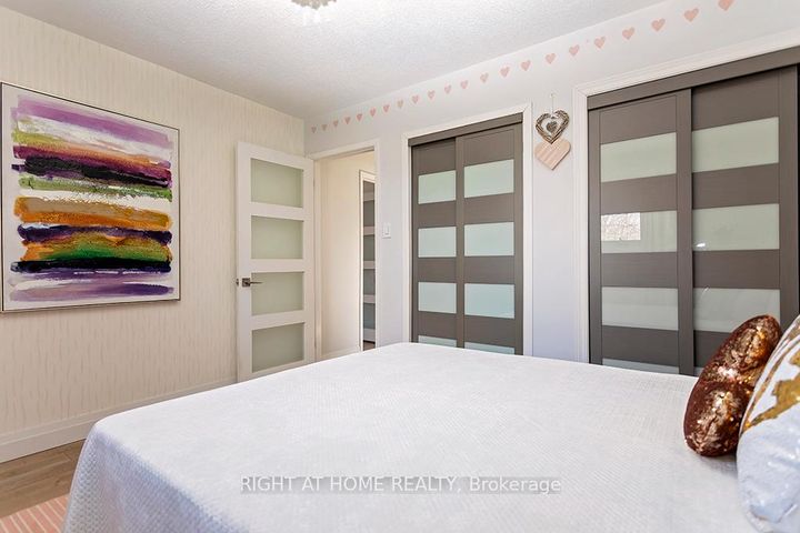 Photo 25 at 2814 Windjammer Road, Erin Mills, Mississauga