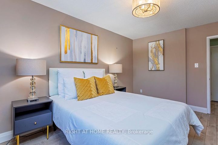 Photo 31 at 2814 Windjammer Road, Erin Mills, Mississauga