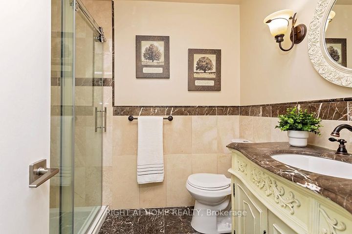 Photo 32 at 2814 Windjammer Road, Erin Mills, Mississauga
