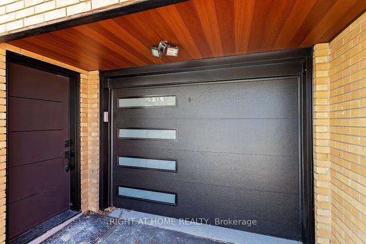 Photo 40 at 2814 Windjammer Road, Erin Mills, Mississauga