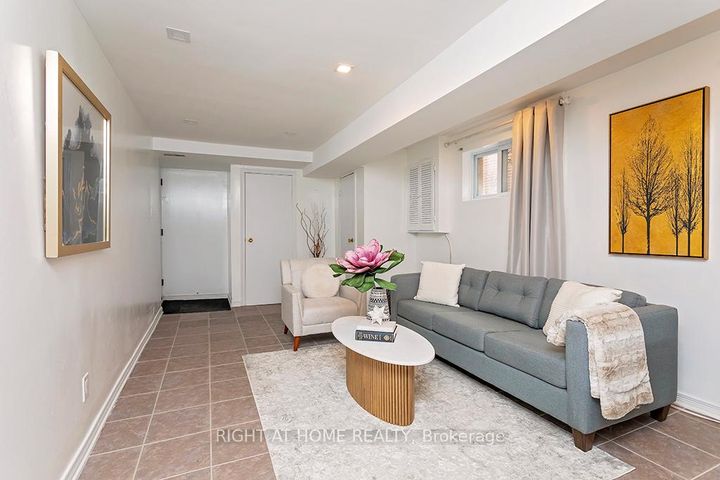 Photo 41 at 2814 Windjammer Road, Erin Mills, Mississauga