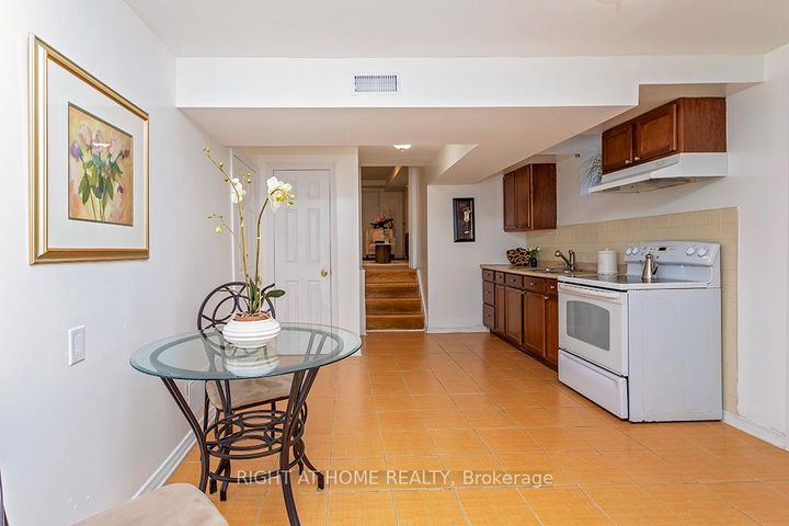 Photo 45 at 2814 Windjammer Road, Erin Mills, Mississauga