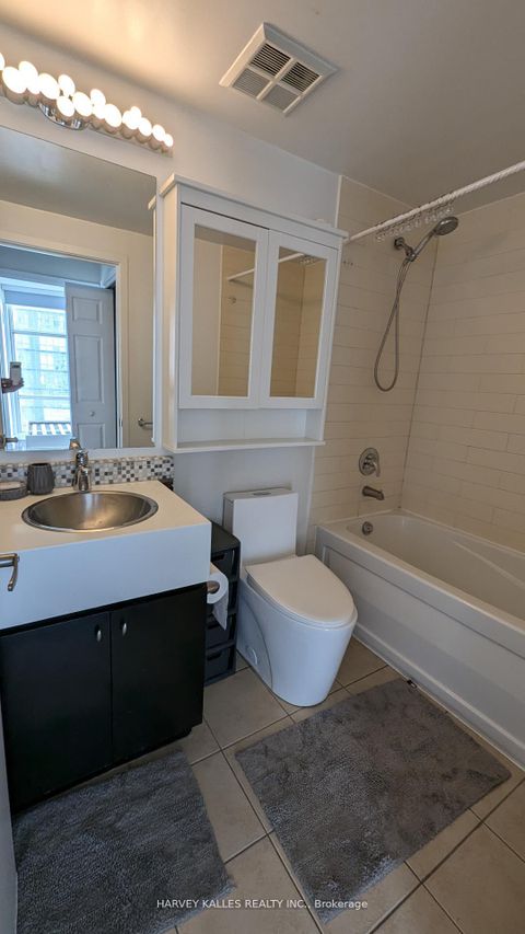 Photo 9 at 4001 - 35 Mariner Terrace, Waterfront Communities C1, Toronto