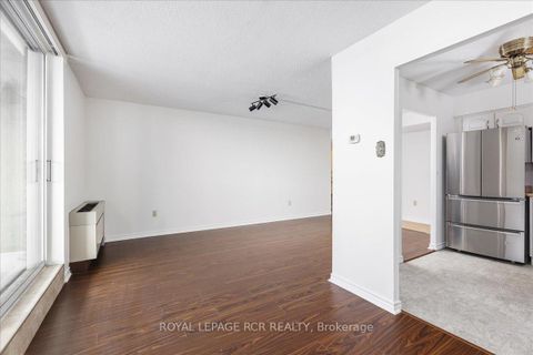 Photo 16 at 904 - 20 William Roe Boulevard, Central Newmarket, Newmarket