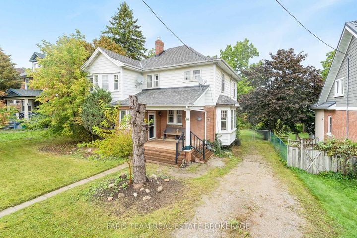 Photo 3 at 105 Barrie Street, Bradford, Bradford West Gwillimbury