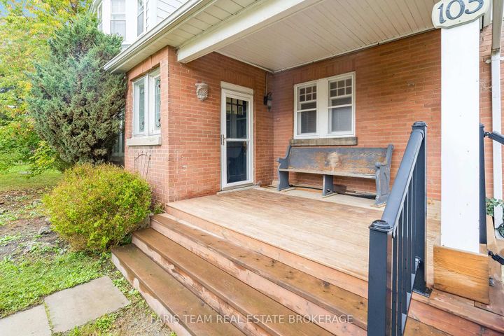 Photo 4 at 105 Barrie Street, Bradford, Bradford West Gwillimbury