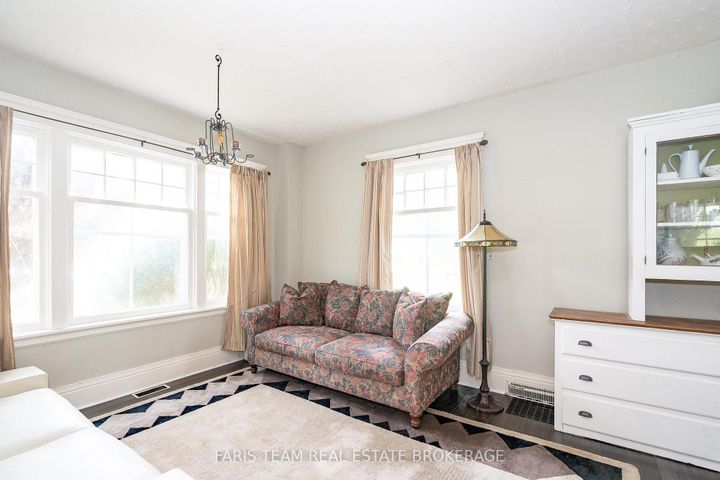 Photo 17 at 105 Barrie Street, Bradford, Bradford West Gwillimbury