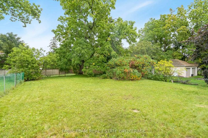 Photo 30 at 105 Barrie Street, Bradford, Bradford West Gwillimbury