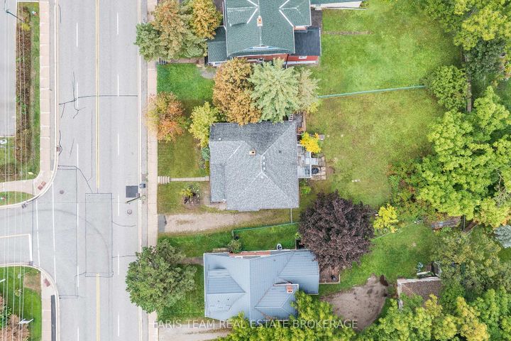 Photo 31 at 105 Barrie Street, Bradford, Bradford West Gwillimbury