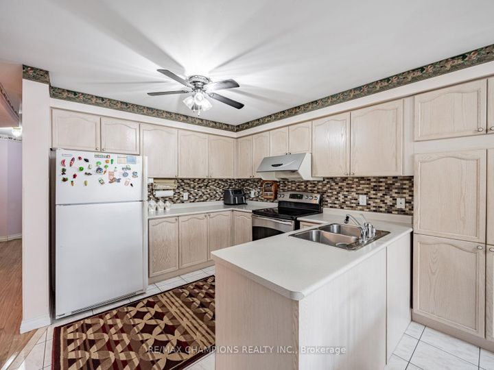 Photo 11 at 14 Miramar Street, Wellington, Brampton