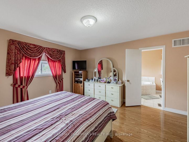 Photo 18 at 14 Miramar Street, Wellington, Brampton