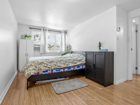 Photo 8 at 8 Cliff Fernway, Don Valley Village, Toronto