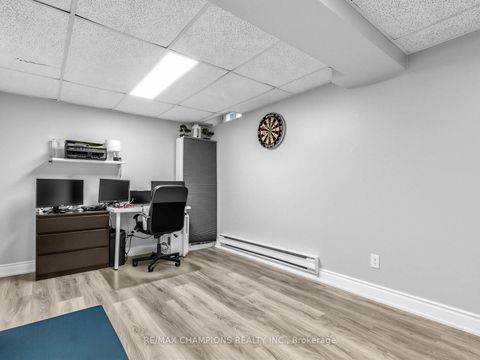 Photo 16 at 8 Cliff Fernway, Don Valley Village, Toronto