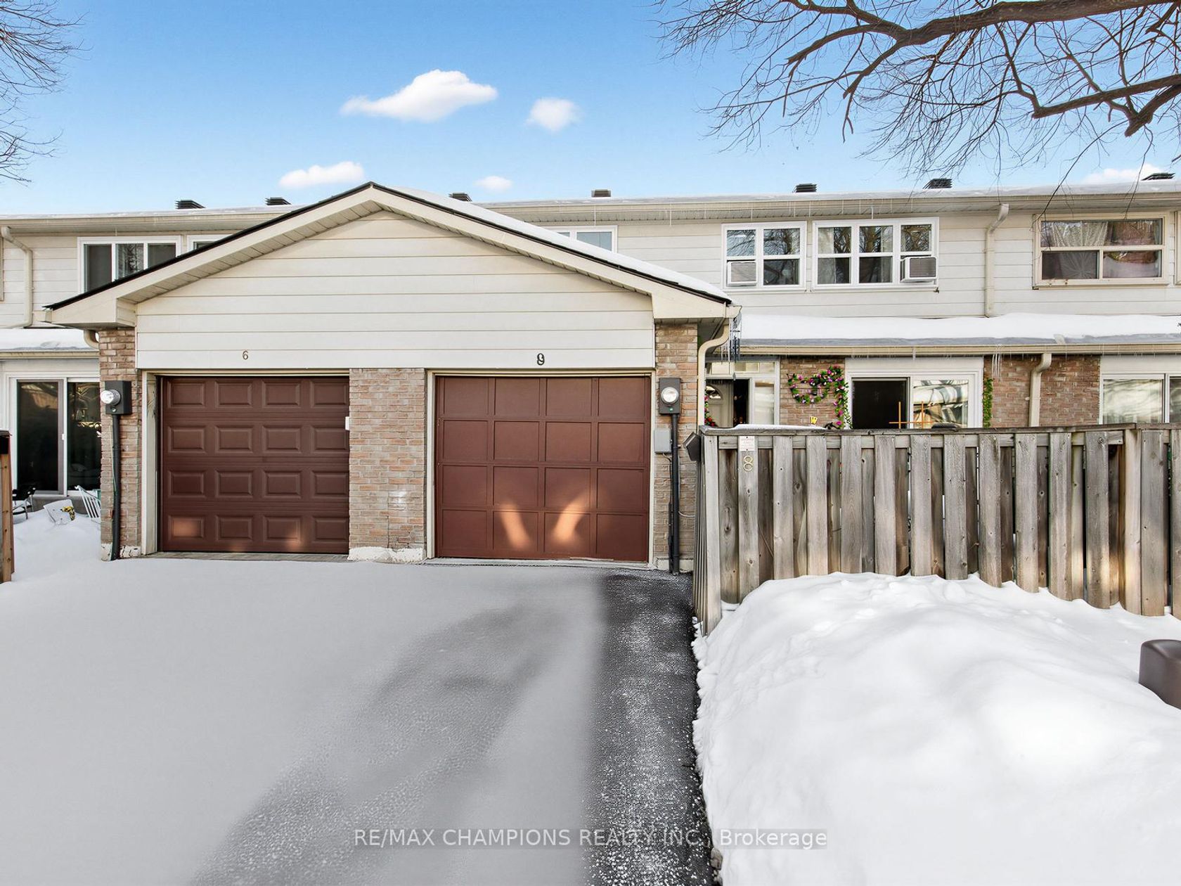 8 Cliff Fernway, Don Valley Village, Toronto 