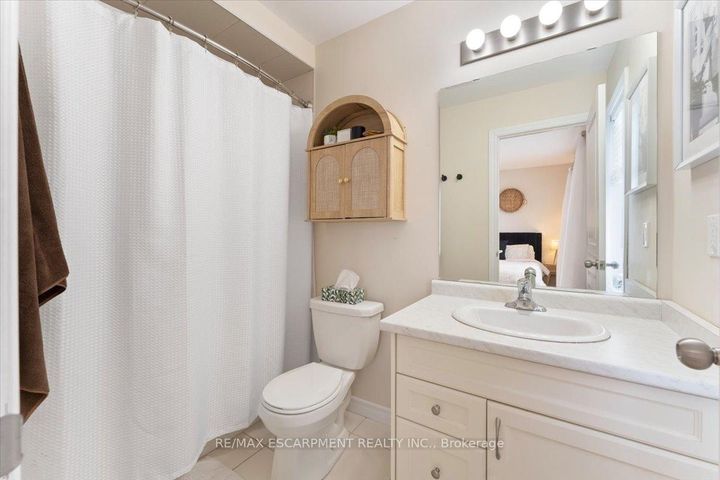 Photo 22 at 31 Mayland Street, Stoney Creek Mountain, Hamilton