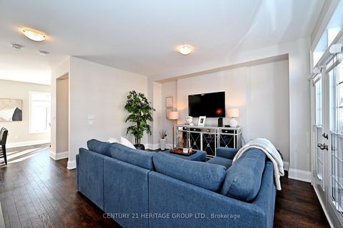 Photo 5 at 9 Ingleside Street, East Woodbridge, Vaughan